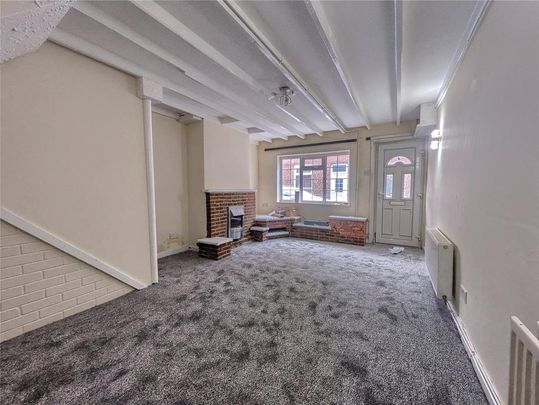 2 bedroom terraced house to rent - Photo 1