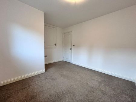 3 bedroom detached house to rent - Photo 5