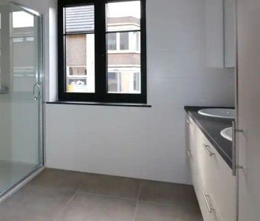 Unieke duplex met twee slpk, terras, autostaanplaats - Photo 5