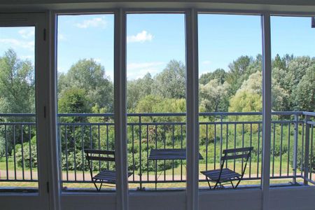 2 bedroom flat to rent - Photo 2
