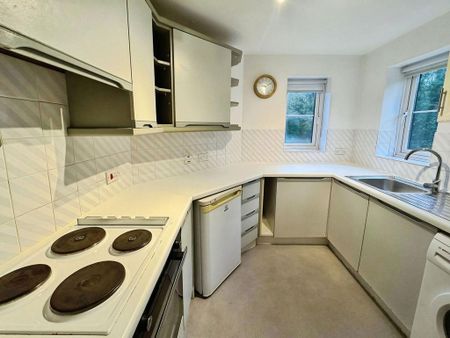 1 bedroom flat to rent - Photo 4
