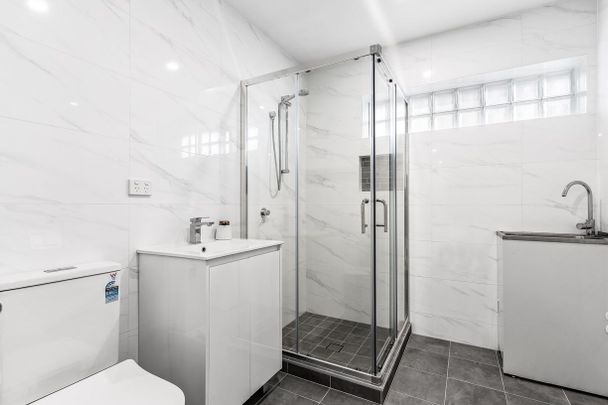 Spacious & Private Flat in a Prime Marrickville Location - Photo 1