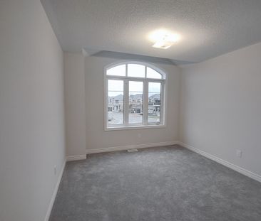 For Lease - 4 Sam Battaglia Crescent, Georgina, Ontario - Photo 4