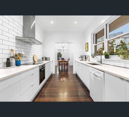 13 Elouera Way, City Beach, WA 6015 - Photo 5