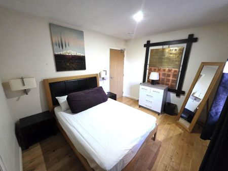 3 bedroom flat to rent - Photo 3