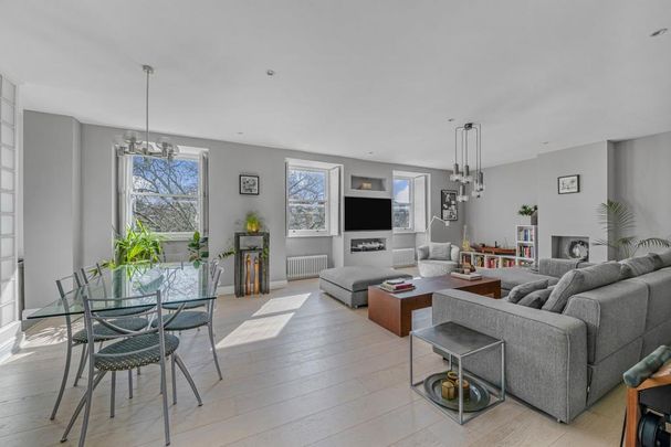 3 bedroom flat to rent - Photo 1