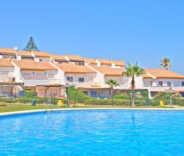 House in Estepona, Costa del Sol - Photo 5