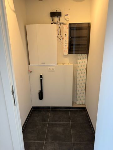 Gelijkvloers instapklaar 1 slaapkamer appartement met terras, autostaanplaats te Zuidzicht Hasselt. - Photo 5