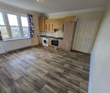 Bedroom T Floor In Godalming, GU7 - Photo 1