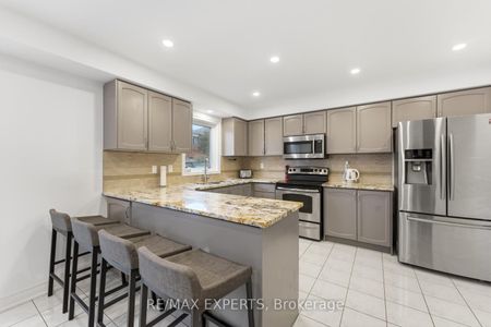 For Lease - 22 Wedgewood Place, Vaughan, Ontario - Photo 2
