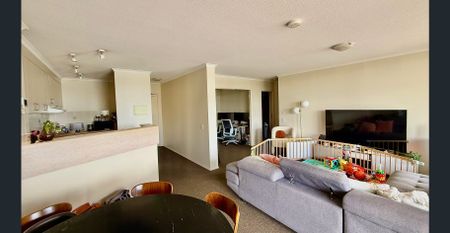 Inner-City Convenience in the Heart of South Brisbane - Photo 2