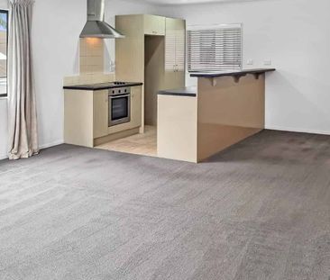 Townhouse 3bdrm/2bthm/Dble Garage - Photo 4