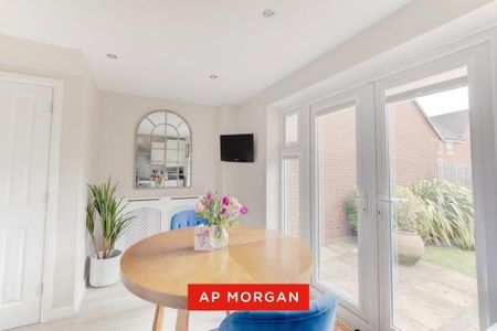 2 bedroom semi-detached house to rent - Photo 4