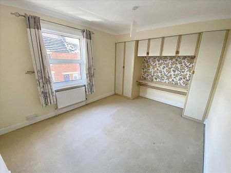 3 bedroom terraced house to rent - Photo 2
