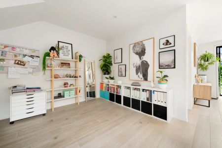 Large Modern Home In Great Richmond location - Photo 2