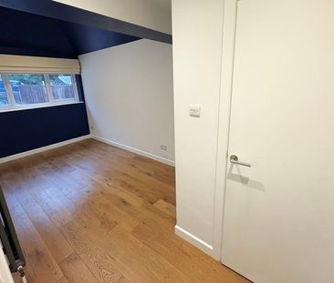 4 bedroom semi-detached house to rent - Photo 5