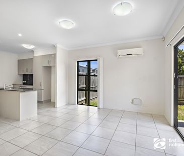 FOUR BEDROOM TOWNHOUSE IN THE HEART OF CLEVELAND - Photo 3