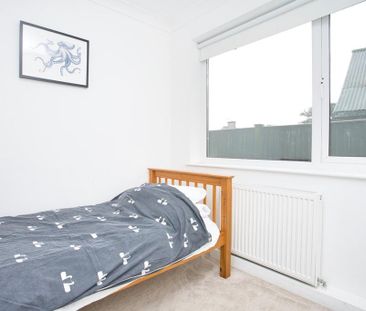 3 bedroom bungalow to rent - Photo 3