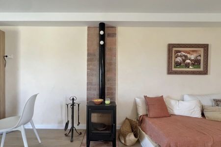 2 Bedrooms - Photo 4