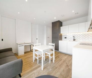 Studio to rent - Photo 2