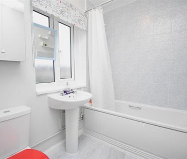 Burdyke Avenue, York - Photo 4