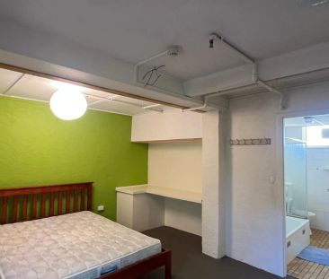 Studio With Ensuite Located at Adelaide fringe!!! - Photo 2