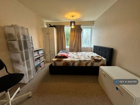 2 bedroom flat to rent - Photo 3