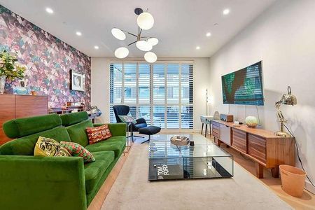 Wood Crescent, White City, W12 - Photo 4