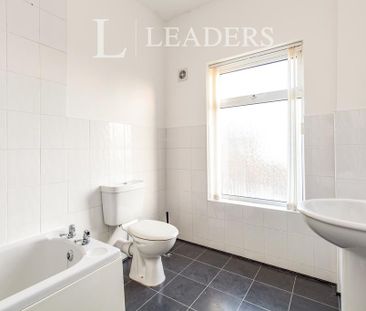 2 bedroom semi-detached house to rent - Photo 6