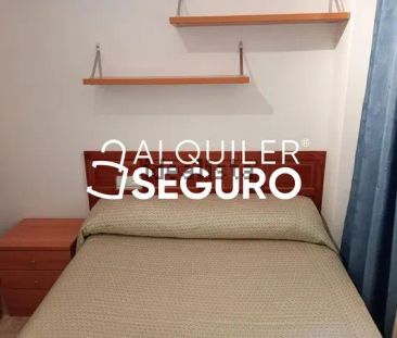 Alquiler de piso en Calle Martínez de la Rosa - Photo 2