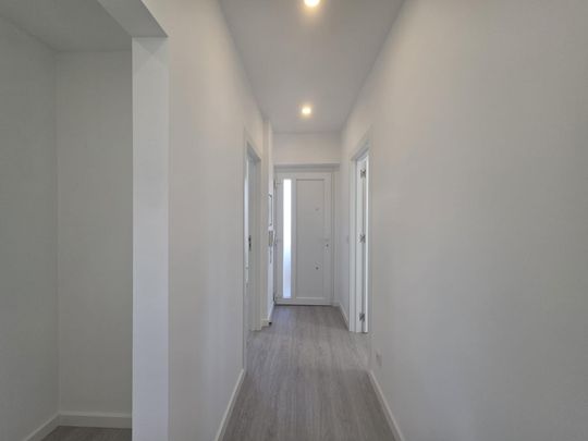 Apartamento T2 R/C para arrendar em Mafra - Disponível Final de Novembro - Foto 1