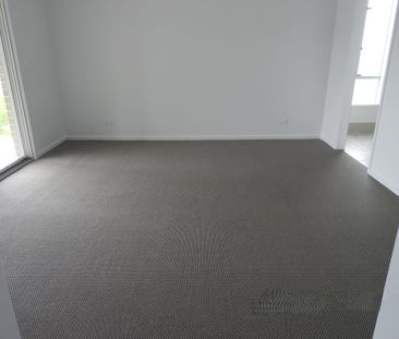 Executive Style Living in Sought After Tallowood Ridge - Photo 6