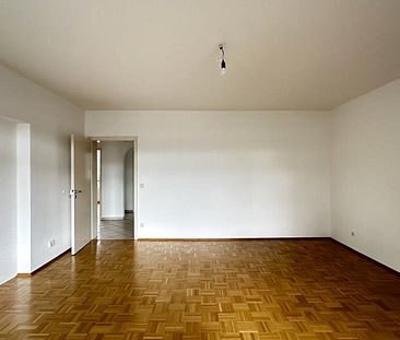 Helle und geräumige 3-Zimmer-Wohnung In zentraler Lage von Düsseldorf Oberkassel und nahe gelegen zum Rhein - Photo 4