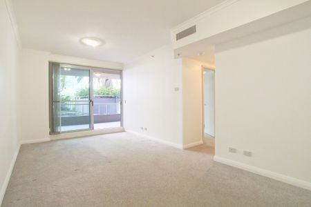 Modern Apartment in the Heart of Chatswood &ast;&ast; Available 12&sol;02&sol;25 &ast;&ast; - Photo 2