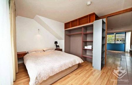 GREAT VALUE - CLEAN SPOT - FURNISHED *Studio 1 BED 1BATH 1 CARPARK * - Photo 2