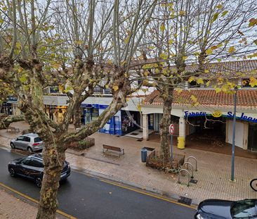 Location Appartement 3 pièces 81m² - Photo 4