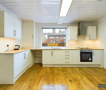 3 bedroom terraced house to rent - Photo 5