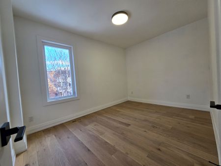 For Lease - 9 Alton Avenue, Toronto, Ontario - Photo 3