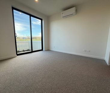 "Stylish & Comfortable Living" - Photo 4