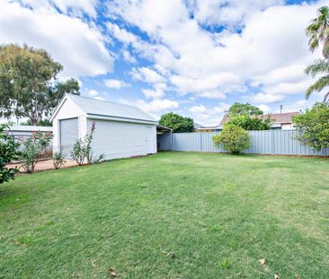 Immaculate Renovated Cottage - Photo 5
