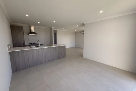 Brand New Spacious 3x2 Home with Double Garage - Modern Dual-Lock Living in Karnup - Photo 4