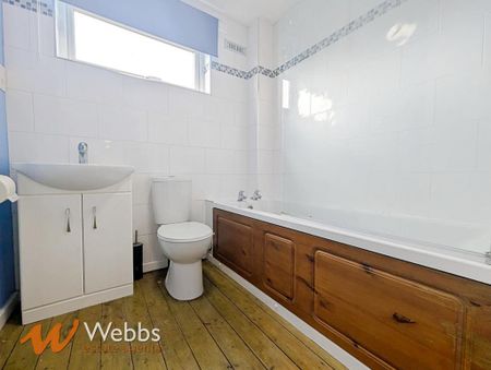 3 bedroom end of terrace house to rent - Photo 2