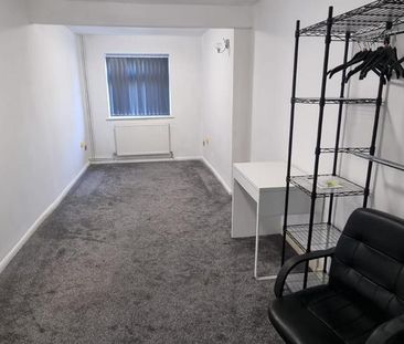 2 bedroom semi-detached bungalow to rent - Photo 5