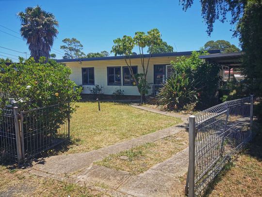 Freshly Updated 3-Bedroom Family Home in Quiet Cul-De-Sac – 14 Hales Place, Blackett NSW - Photo 1