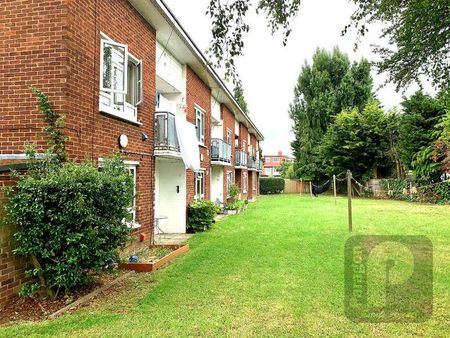 Pipers Green Kingsbury Road, Kingsbury, NW9 - Photo 4