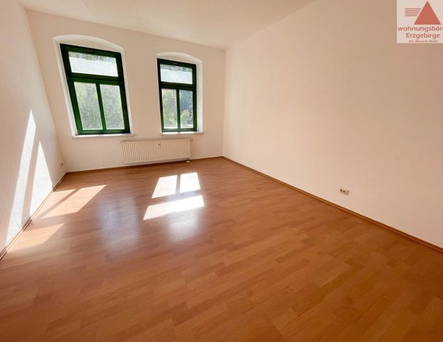 Große 2-Raum-Wohnung in ruhiger, zentrumsnaher Lage von Aue - Photo 1