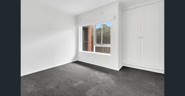 Freshly Painted & Newly Carpeted 2-Bedroom Apartment - Photo 1