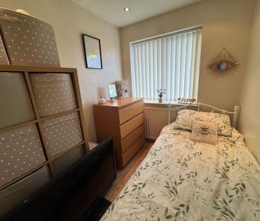 3 bedroom terraced house to rent - Photo 3