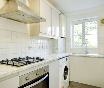 2 Bedroom - Photo 4