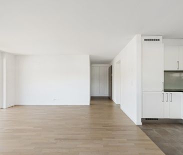 Grand balcon, beaux volumes et luminosité exceptionnelle ! - Photo 6